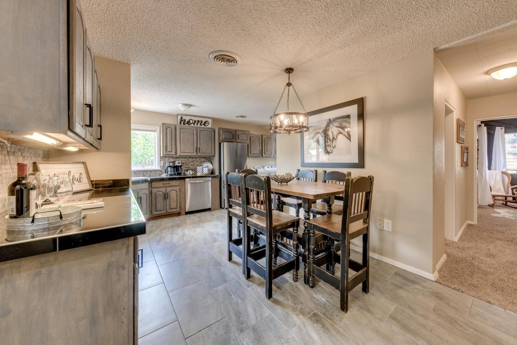 Ruidoso Home With Patio, Walk To Restaurants! Eksteriør billede